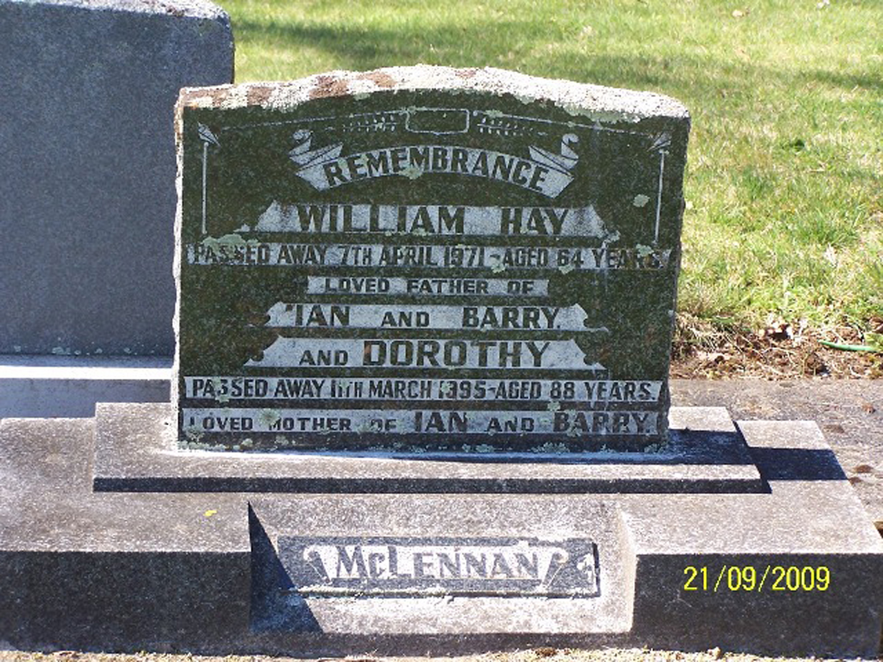Photo of headstones/William Hay McLennan died 1971 hdstn Taihape